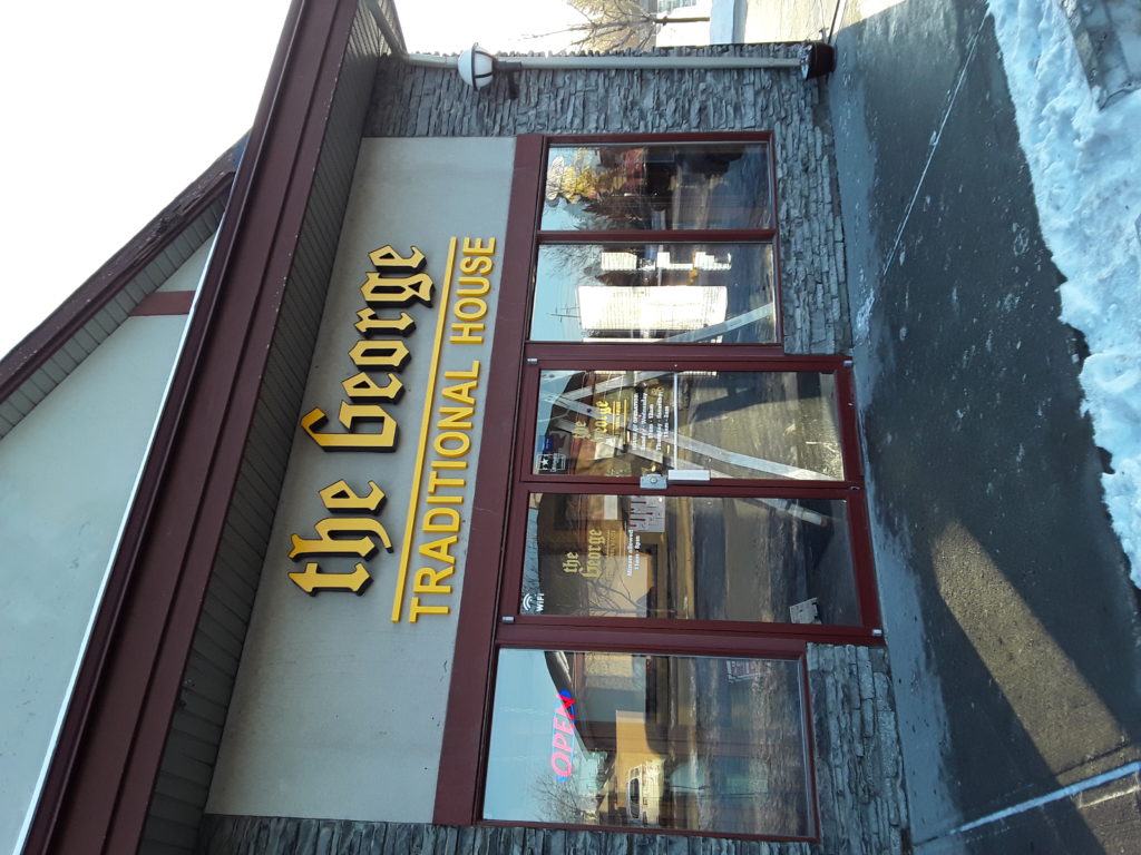 The Traditional House Avenida Place, 12100 Macleod Trail SE